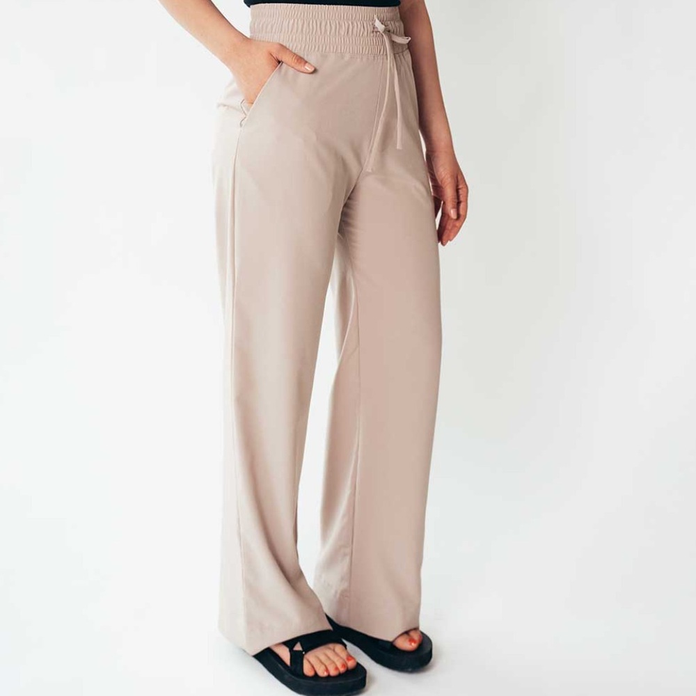 Albion Beige Wide-Leg Elastic Waist Pants with White Crop Top - Picture 2 of 7